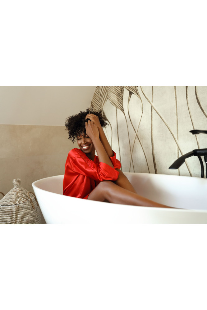 Peniuaras Femi Raudona