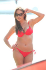 Maudymosi kostiumėlis Cathy M-048 Raudona Carpet (Raudona)