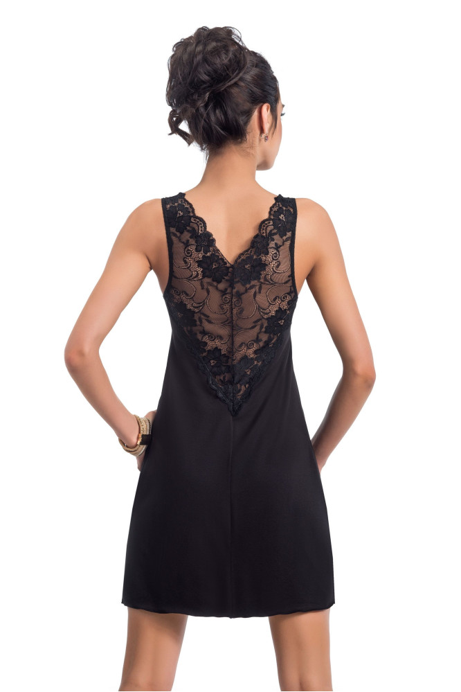 Naktinukai Kristina Juoda